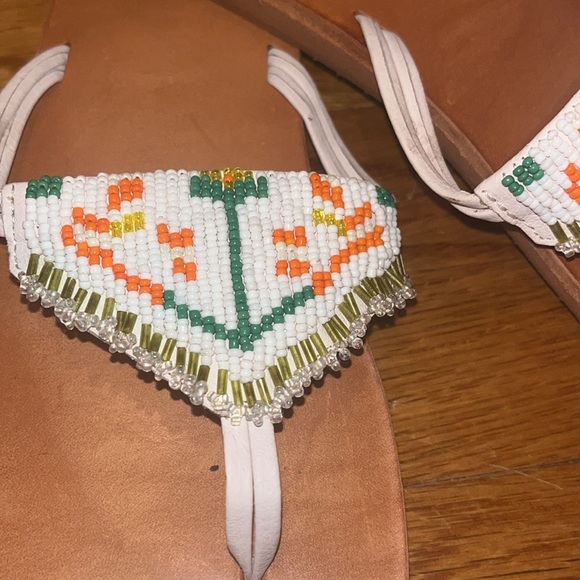 Yellow Box leather upper beaded flip flops size 7 1/2 in like new condition - Picture 2 of 11